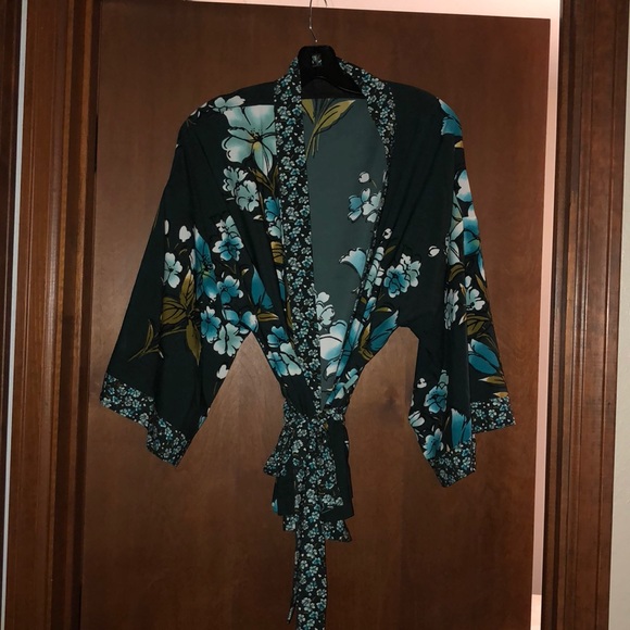 LOFT Jackets & Blazers - NWOT LOFT kimono, M